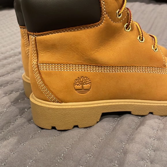 Timberland Junior Boots - Youth size 4.5 - Wheat/Brown Color - Picture 4 of 10